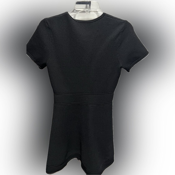 French Connection Textured Geometric Top Design Stretchy Shrt Sleeve Dress Sz 8 - Picture 7 of 10